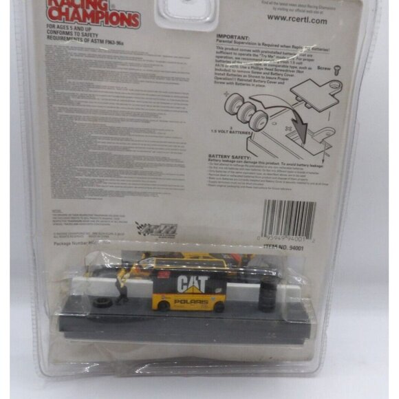 NASCAR 2000 Racing Champions Lot of 2- Ward Burton and Pit Crew & Hood Lift - Picture 7 of 12